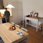 Den Gamle Ved Slot Hotel Gram
