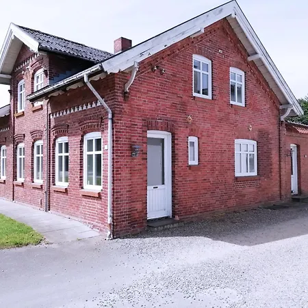 Den Gamle Ved Slot Gram