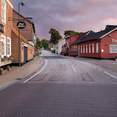 Den Gamle Ved Slot Hotel