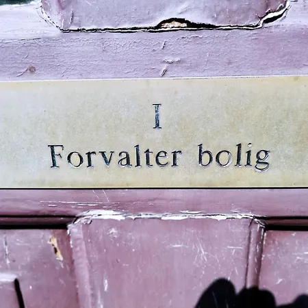 Den Gamle Ved Slot Gram